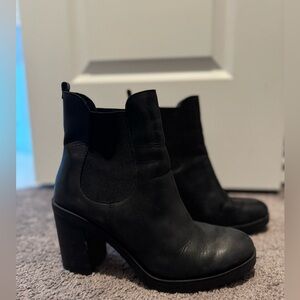 Crown Vintage Pull-on Boots